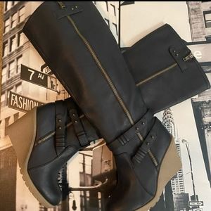 Tall wedge boots